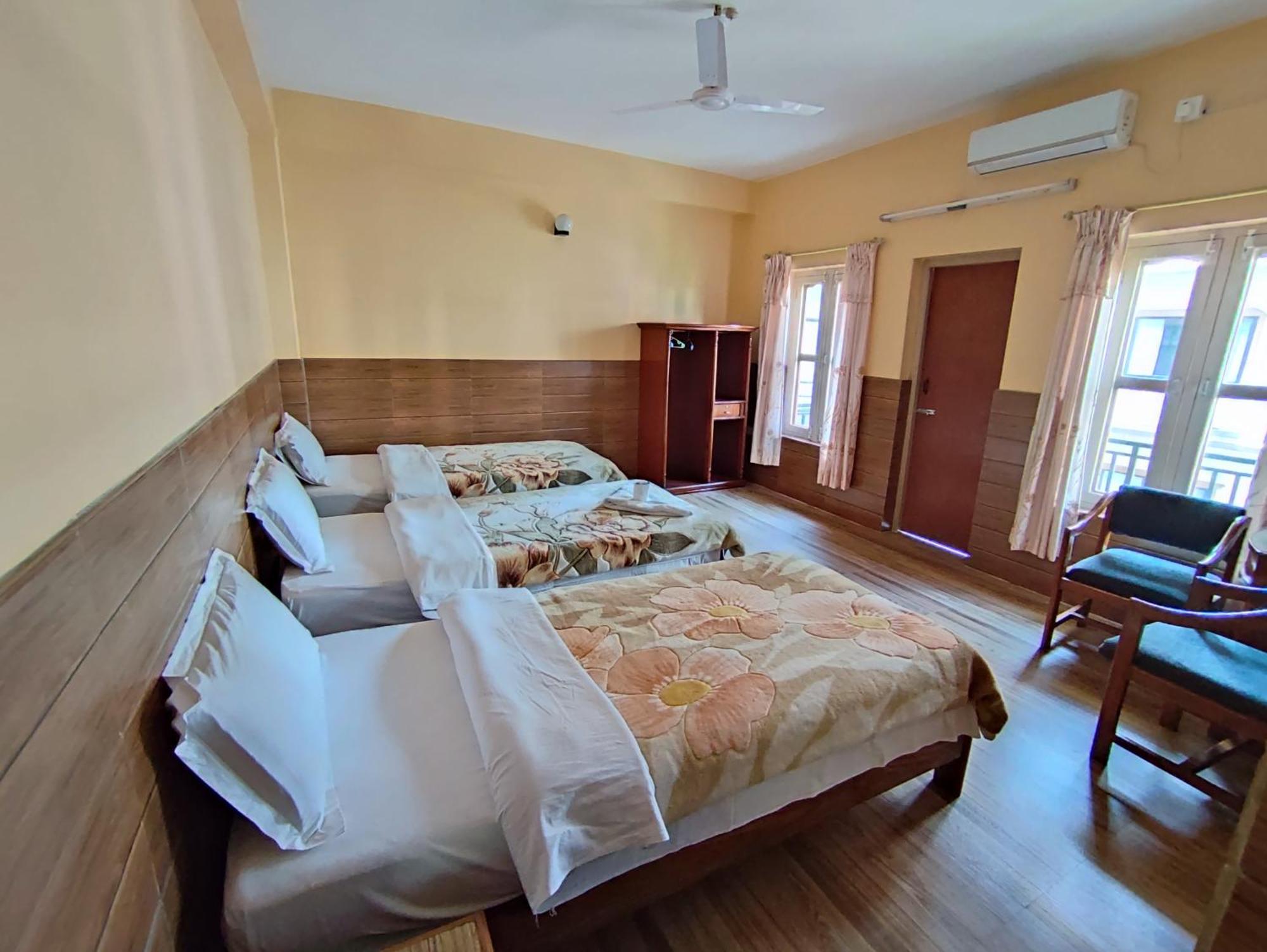 The Mountain House Hotel Похара Стая снимка