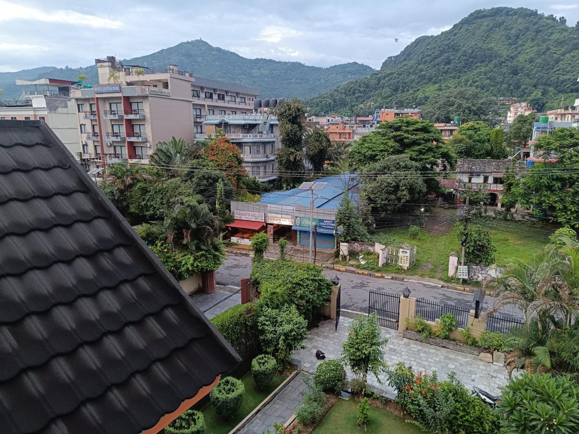 The Mountain House Hotel Похара Екстериор снимка