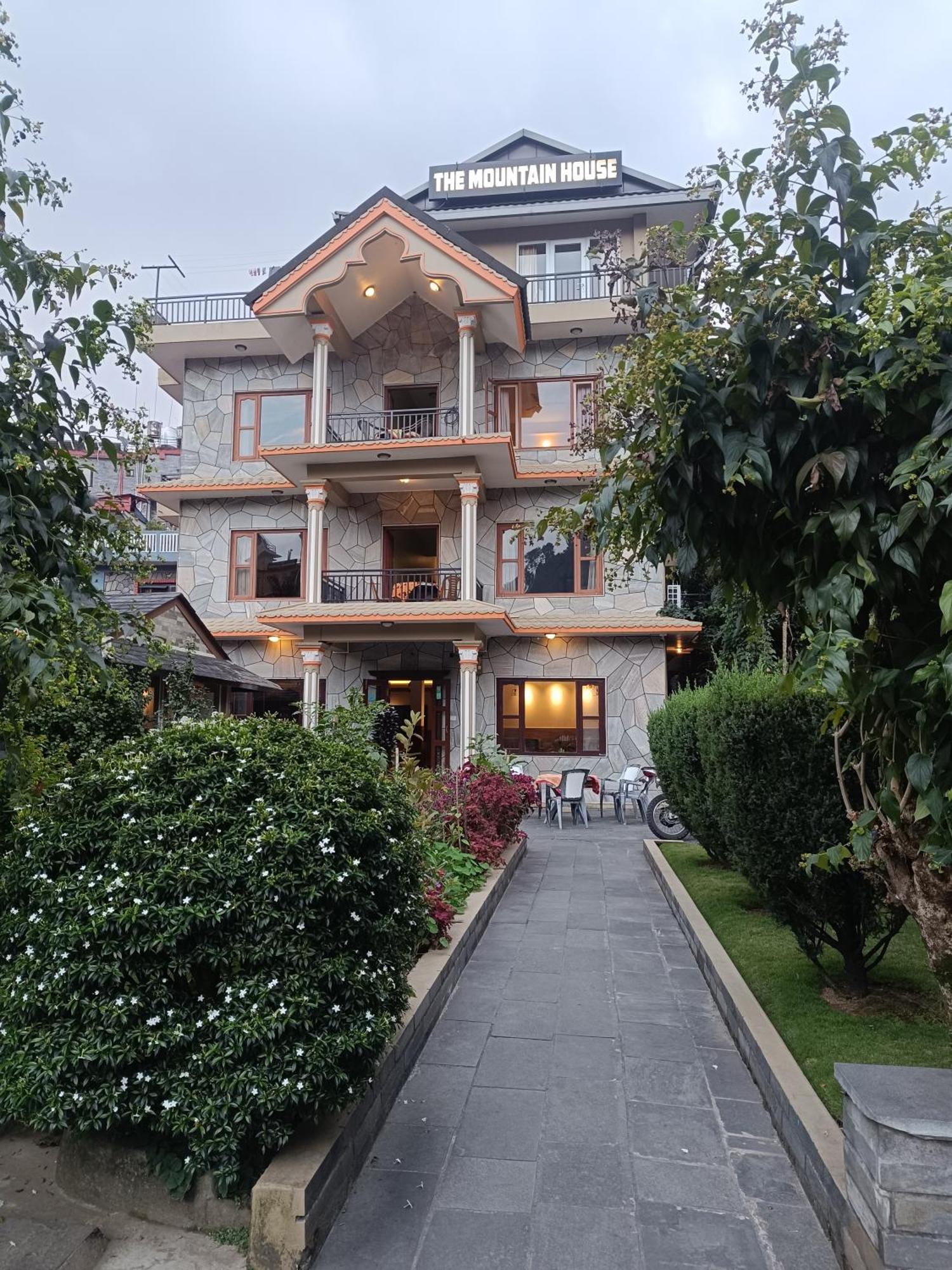 The Mountain House Hotel Похара Екстериор снимка