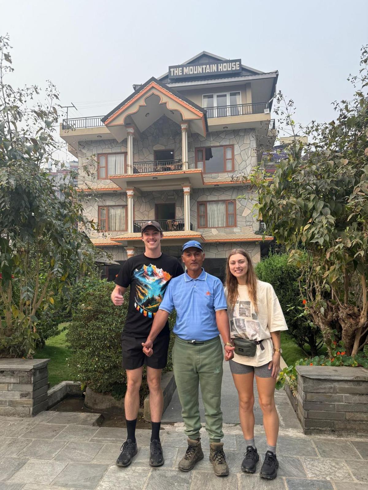 The Mountain House Hotel Похара Екстериор снимка